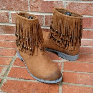 Bucco Capensis Tan Faux Suede Fringe Shoe Booties